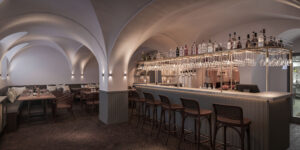 Visionsbild som visar hur restaurangen i källaren i Sahlgrenska Huset skulle kunna se ut.